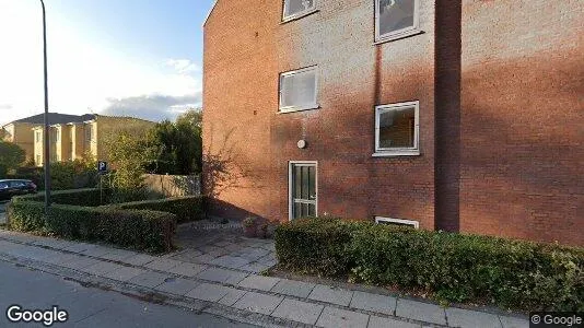 Lejligheder til salg i Charlottenlund - Foto fra Google Street View