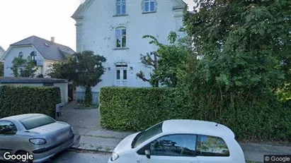 Lejligheder til salg i Charlottenlund - Foto fra Google Street View
