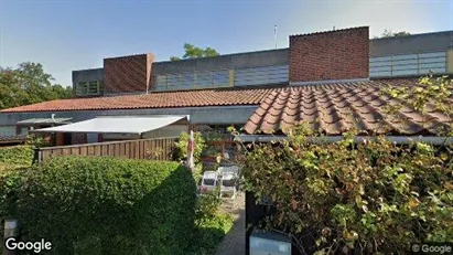 Lejligheder til salg i Charlottenlund - Foto fra Google Street View