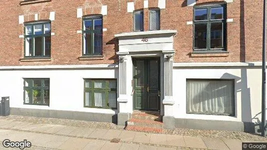 Lejligheder til salg i Charlottenlund - Foto fra Google Street View