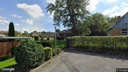 Andelsboliger til salg i Aakirkeby - Foto fra Google Street View