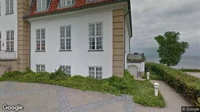 Lejligheder til salg i Rungsted Kyst - Foto fra Google Street View