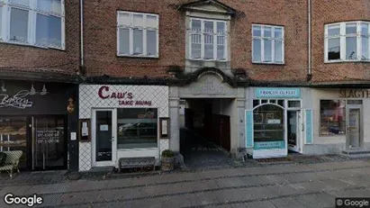 Lejligheder til salg i Charlottenlund - Foto fra Google Street View
