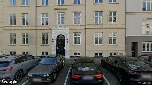Lejligheder til salg i Hellerup - Foto fra Google Street View
