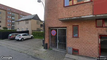 Lejligheder til salg i Charlottenlund - Foto fra Google Street View