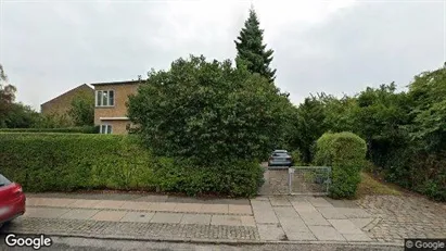 Lejligheder til salg i Charlottenlund - Foto fra Google Street View