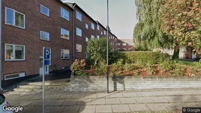 Lejligheder til salg i Gentofte - Foto fra Google Street View Lejligheder til salg i Gentofte - Foto fra Google Street View