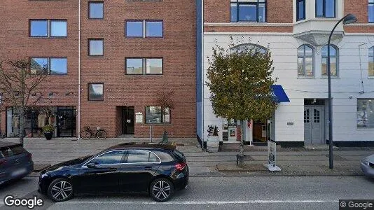 Lejligheder til salg i Charlottenlund - Foto fra Google Street View