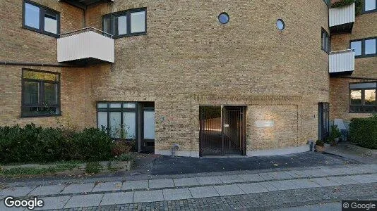 Andelsboliger til salg i Charlottenlund - Foto fra Google Street View