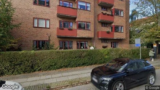 Lejligheder til salg i Charlottenlund - Foto fra Google Street View