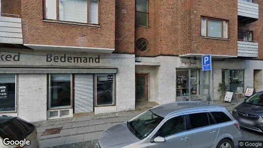 Lejligheder til salg i Charlottenlund - Foto fra Google Street View
