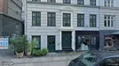 Andelsbolig til salg, København K, <span class="blurred street" onclick="ProcessAdRequest(3308389)"><span class="hint">Se vej-navn</span>[xxxxxxxxxx]</span><span class="hglt"> (kun bytte)</span>
