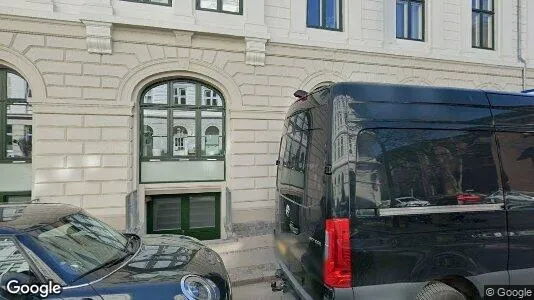 Lejligheder til salg i København K - Foto fra Google Street View
