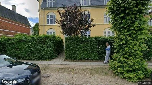 Lejligheder til salg i Hellerup - Foto fra Google Street View