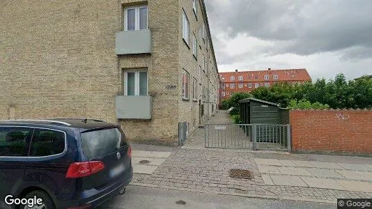 Andelsboliger til salg i Charlottenlund - Foto fra Google Street View