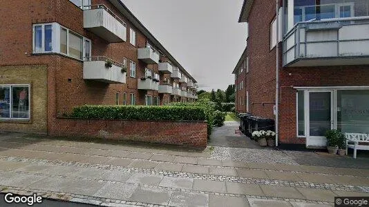 Lejligheder til salg i Charlottenlund - Foto fra Google Street View