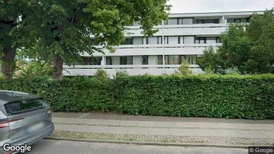 Lejligheder til salg i Charlottenlund - Foto fra Google Street View