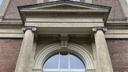 Usædvanlig liebhaverlejlighed i Salomons Palæ