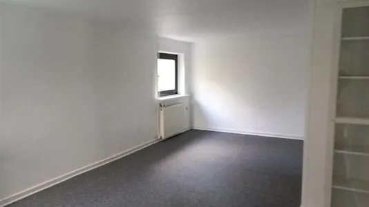 Huse i Give - billede 1
