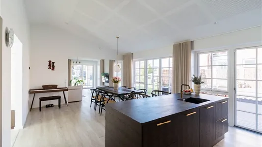 Huse i København S - billede 2
