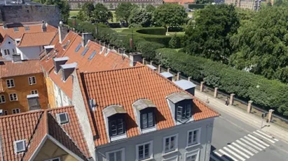 Fantastisk penthouse med udsigt til Kongens Have