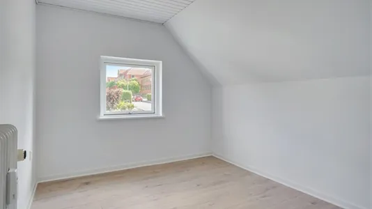 Værelser i Rønde - billede 10
