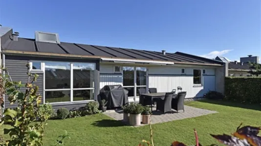 Huse i Snekkersten - billede 1