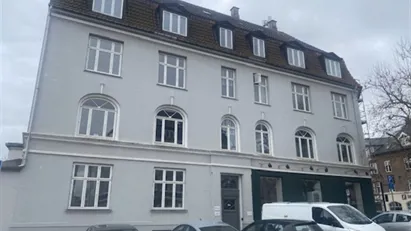Skøn Hellerup lejlighed.