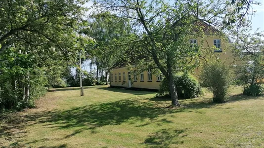 Huse i Nørre Aaby - billede 1
