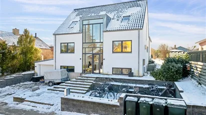 12 mdr fra 1/7 eller efter aftale - 