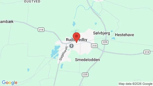 Huse til salg i Ruds Vedby - Foto fra Google Street View