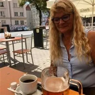 Susanne søger 50-70 m2 lejlighed / hus / rækkehus i Rønne til leje