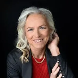 Pia søger 75-150 m2 hus / rækkehus / fritidshus i Holbæk, Middelfart til salg