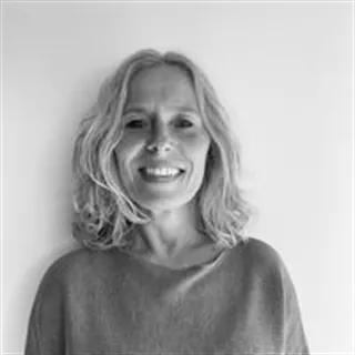 Bettina søger 60-100 m2 rækkehus i Køge, Herfølge, Tureby til leje
