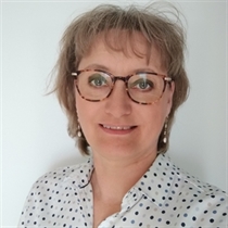 Tina søger: lejlighed eller rækkehus til leje i Helsinge, Græsted eller Gilleleje 