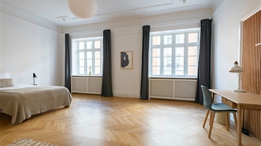 32 m2 værelse i København K til leje