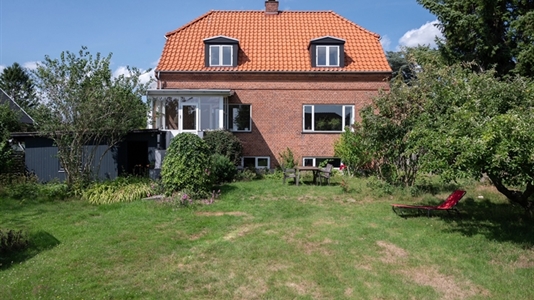 193 m2 villa i Gentofte til leje